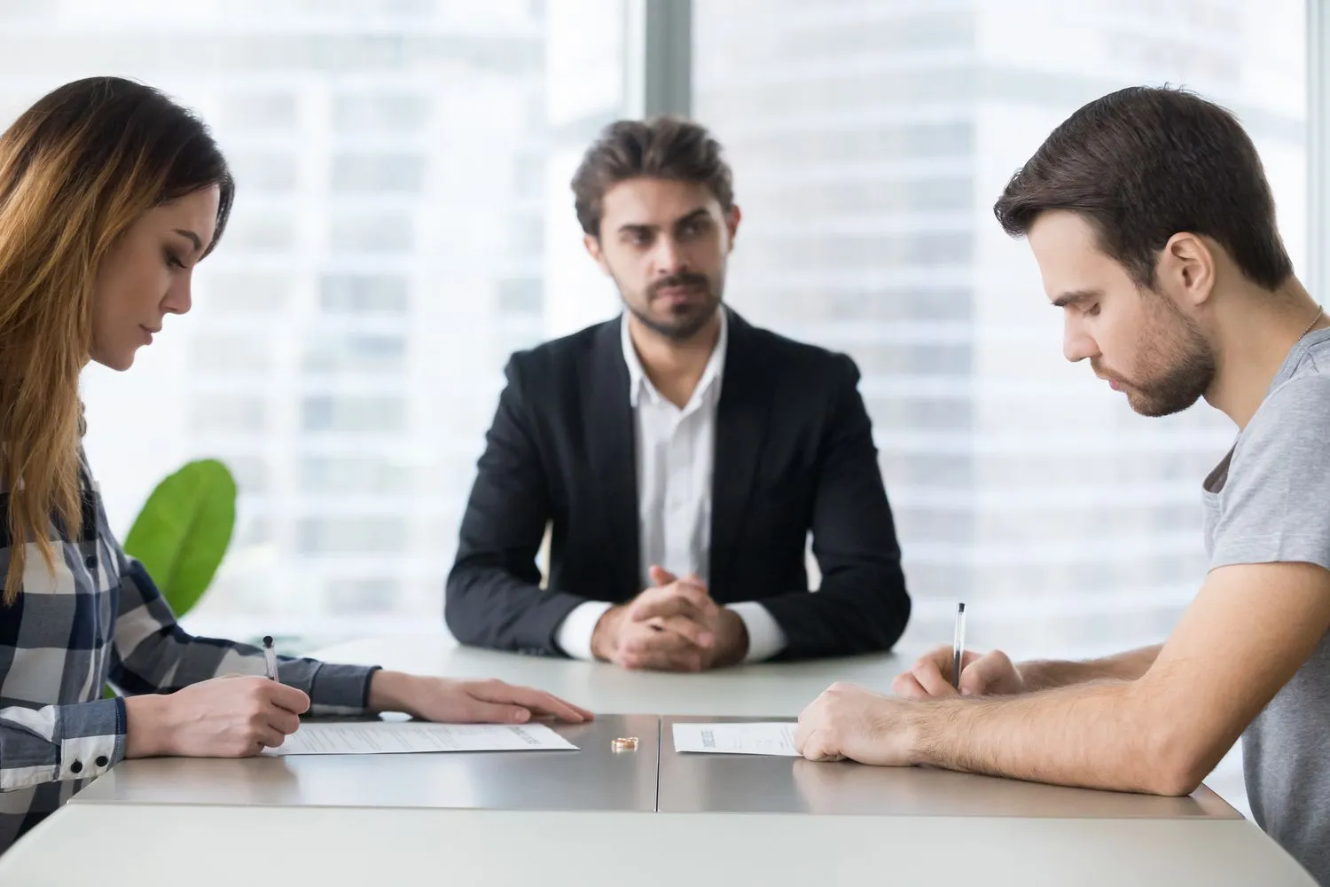 How EH Mediation Guides Couples Toward Fair and Balanced Outcomes Harpenden
